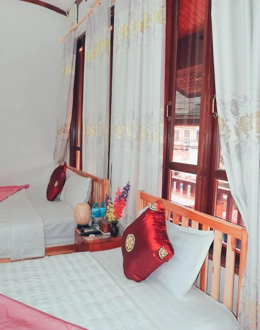 Tom Tam Guesthouse Luang Prabang Bed & Breakfast